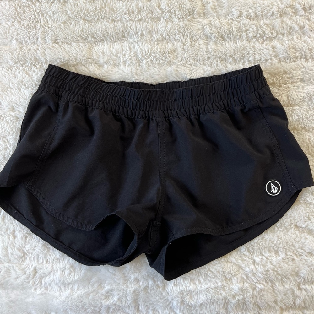 Women’s Small Volcom shorts
